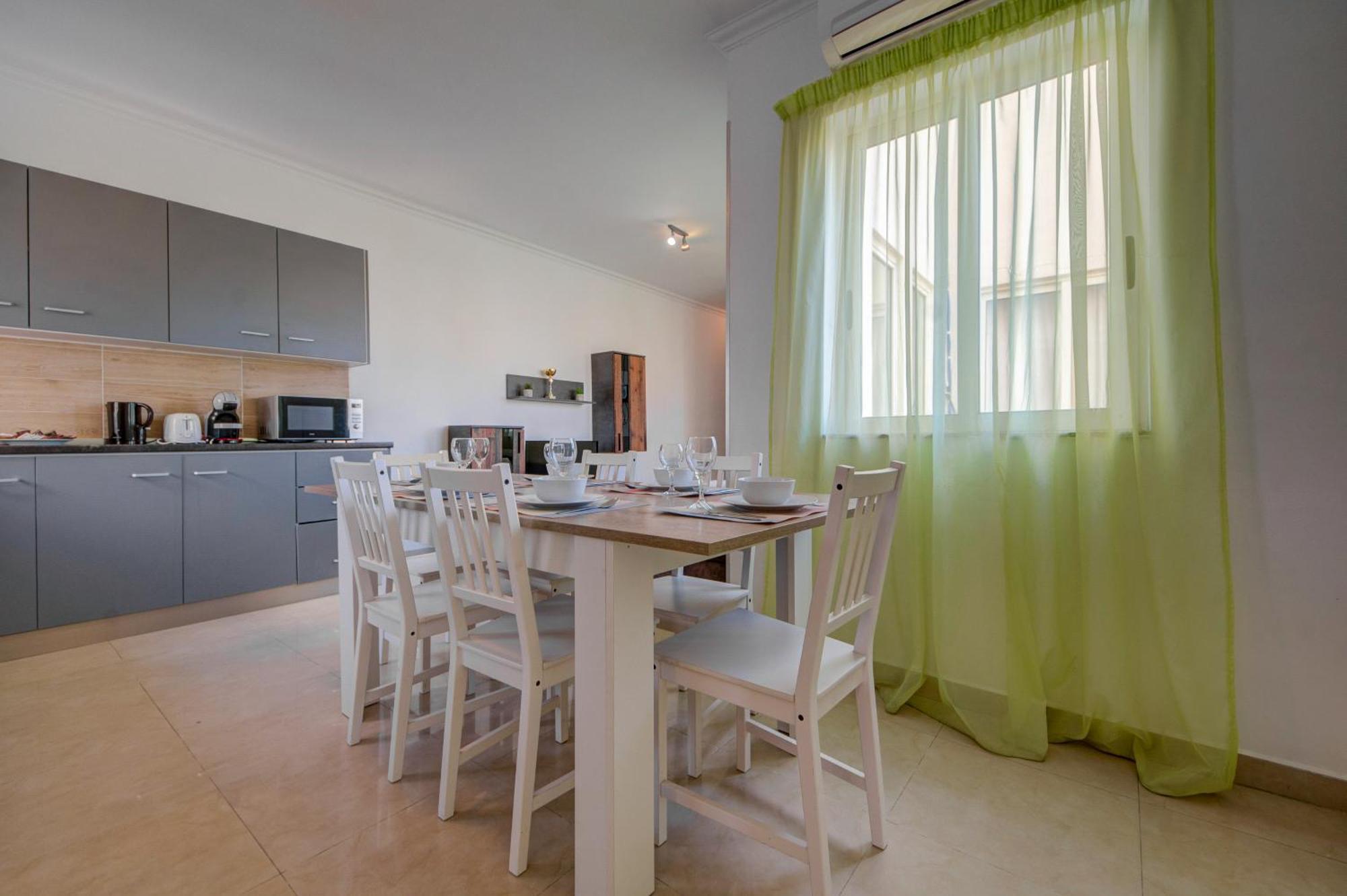 St Julian'S Unique 3-Bedroom Apartments Sleeps 9-10 Saint Julian's Eksteriør bilde