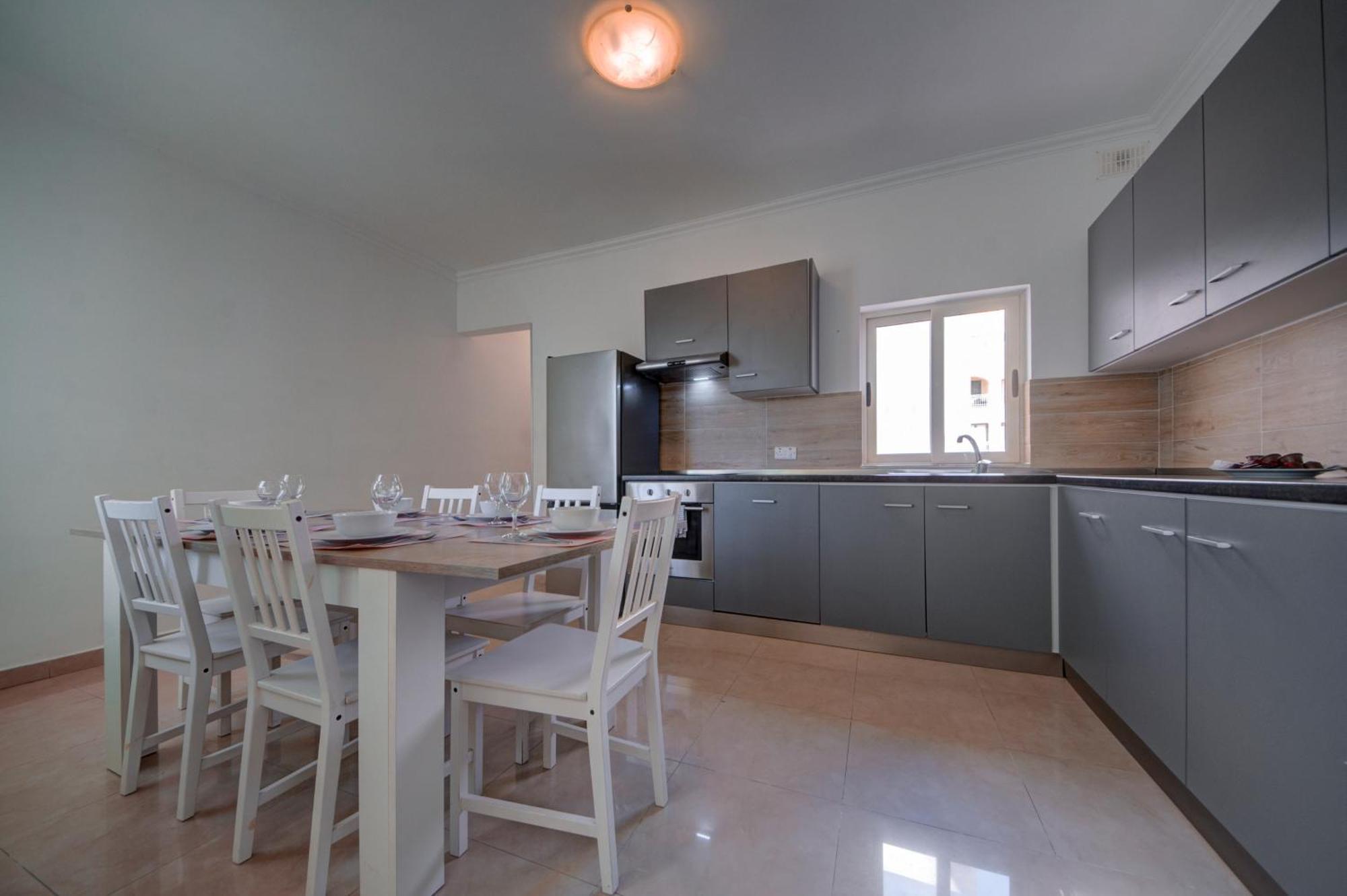 St Julian'S Unique 3-Bedroom Apartments Sleeps 9-10 Saint Julian's Eksteriør bilde