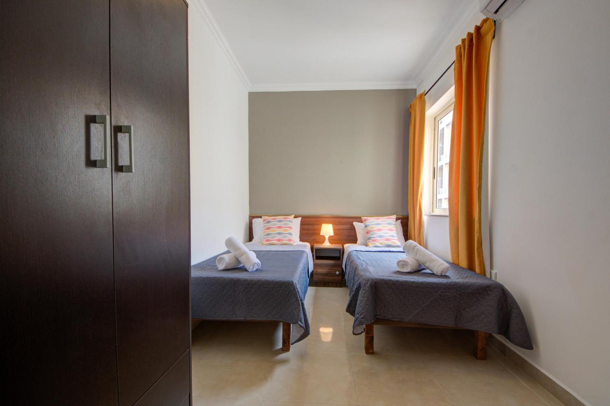 St Julian'S Unique 3-Bedroom Apartments Sleeps 9-10 Saint Julian's Eksteriør bilde